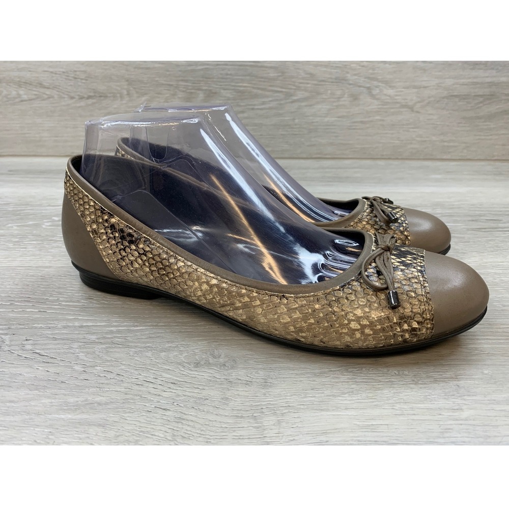 ECCO Women's Snakeskin Embossed Leather Ballet Flats Taupe Bow Cap Toe 9 Shoes